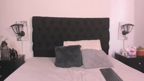 Snapshot of lucio__fox chatting on September 16, 1:13 pm Lucio online show from September 16, 1:13 pm