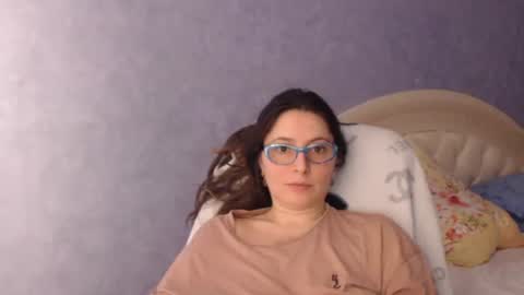 Snapshot of luckylinda23 chatting on February 26, 7:32 pm luckylinda23 online show from February 26, 7:32 pm