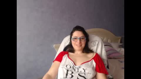 Snapshot of luckylinda23 chatting on March 12, 11:09 am luckylinda23 online show from March 12, 11:09 am