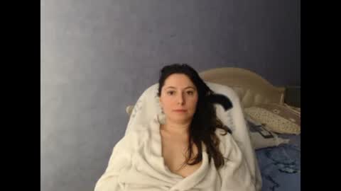 Snapshot of luckylinda23 chatting on February 4, 12:11 pm luckylinda23 online show from February 4, 12:11 pm