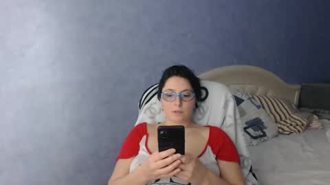 Snapshot of luckylinda23 chatting on February 15, 6:33 pm luckylinda23 online show from February 15, 6:33 pm