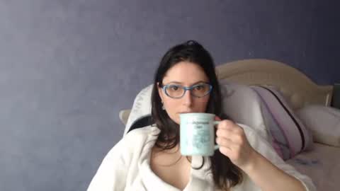 Snapshot of luckylinda23 chatting on March 1, 11:06 am luckylinda23 online show from March 1, 11:06 am