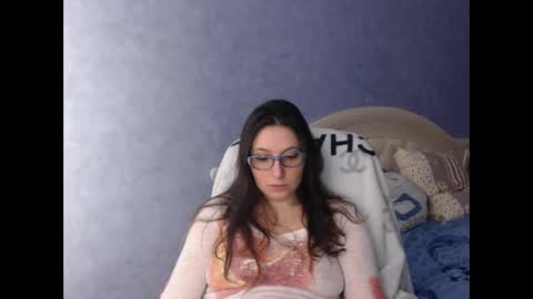 Snapshot of luckylinda23 chatting on February 5, 8:04 pm luckylinda23 online show from February 5, 8:04 pm