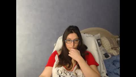 Snapshot of luckylinda23 chatting on February 5, 11:02 am luckylinda23 online show from February 5, 11:02 am