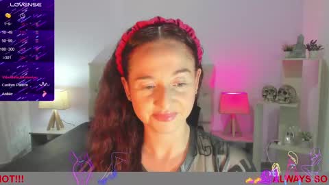 Snapshot of lucy_hot77 chatting on February 26, 9:31 pm Lucia online show from February 26, 9:31 pm