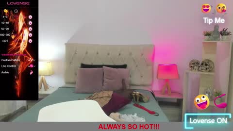 Snapshot of lucy_hot77 chatting on March 5, 11:05 pm Lucia online show from March 5, 11:05 pm