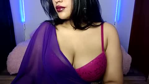 Lucy online show from January 19, 1:32 am