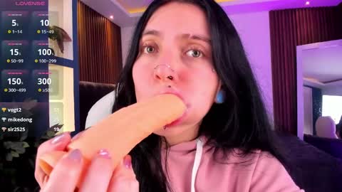 Snapshot of lucy_smith7 chatting on February 26, 7:02 am Sofia online show from February 26, 7:02 am