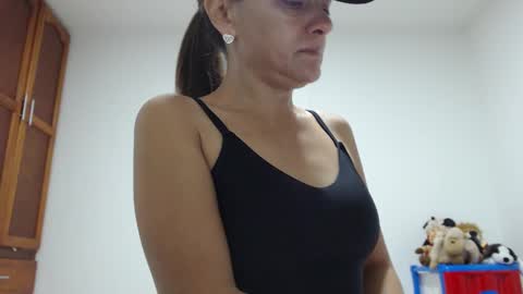 I am Luciana Martin... Welcome in my room online show from February 10, 1:01 pm