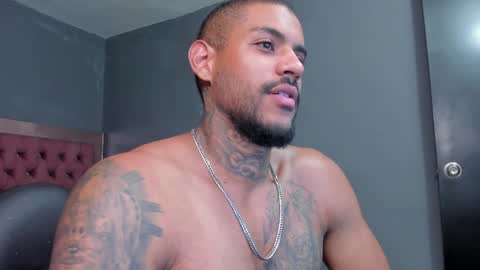 Snapshot of luigi1_ chatting on January 21, 2:11 am Luigi Vitale online show from January 21, 2:11 am