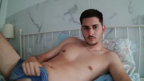 Snapshot of luiscontigo69 chatting on September 22, 4:00 pm luiscontigo69 online show from September 22, 4:00 pm