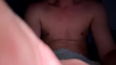 Snapshot of lukeeeeey96 chatting on September 20, 12:02 am lukeeeeey96 online show from September 20, 12:02 am