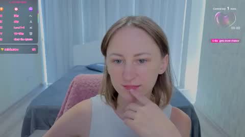 Snapshot of luluchiiii chatting on September 11, 10:38 am Lily online show from September 11, 10:38 am