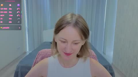 Snapshot of luluchiiii chatting on September 10, 10:27 am Lily online show from September 10, 10:27 am