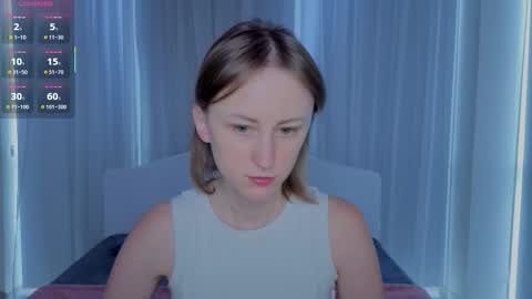 Snapshot of luluchiiii chatting on September 17, 10:19 am Lily online show from September 17, 10:19 am