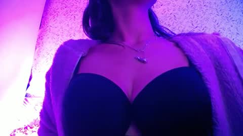 Snapshot of luly_blue chatting on September 9, 4:12 am Luly online show from September 9, 4:12 am
