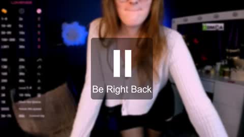 luna_berryy online show from February 19, 12:35 am