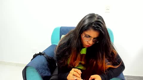 luna  online show from February 21, 2:27 pm