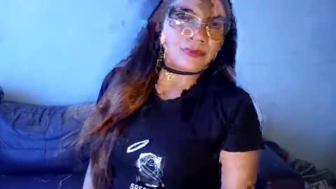 luna  online show from February 24, 2:48 pm