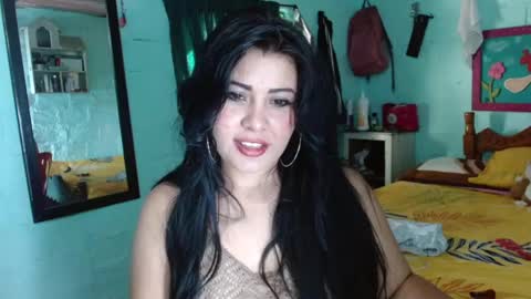 luna_india online show from February 17, 9:54 pm