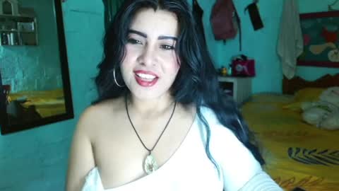 luna_india online show from March 1, 7:26 pm