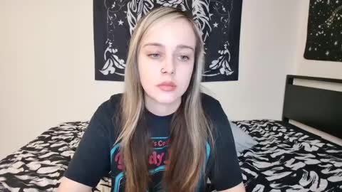 Snapshot of luna_lovelyy chatting on February 27, 3:51 am Luna online show from February 27, 3:51 am