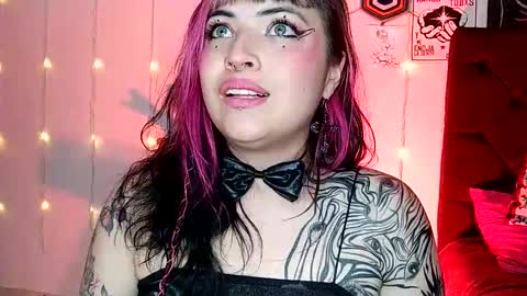 MISS LUNA  online show from December 7, 3:36 pm