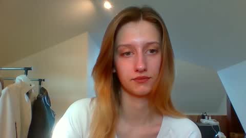 Snapshot of luna_xsensual chatting on February 19, 8:12 am L U N A online show from February 19, 8:12 am