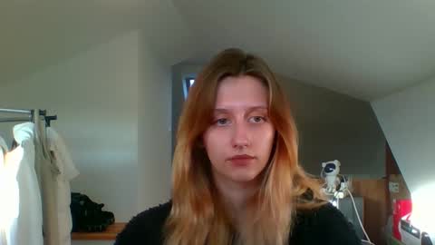 Snapshot of luna_xsensual chatting on January 2, 10:58 am L U N A online show from January 2, 10:58 am