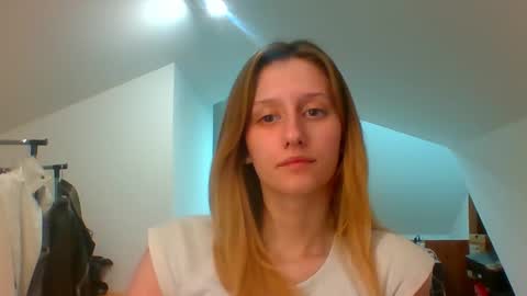 Snapshot of luna_xsensual chatting on January 15, 6:08 pm L U N A online show from January 15, 6:08 pm