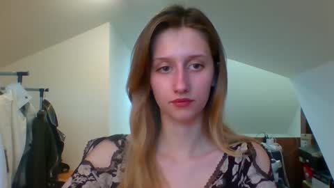 Snapshot of luna_xsensual chatting on January 24, 2:51 pm L U N A online show from January 24, 2:51 pm