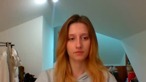 Snapshot of luna_xsensual chatting on December 27, 5:59 pm L U N A online show from December 27, 5:59 pm