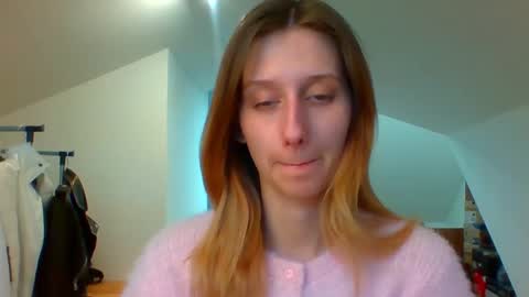 Snapshot of luna_xsensual chatting on February 7, 2:47 pm L U N A online show from February 7, 2:47 pm