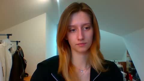 Snapshot of luna_xsensual chatting on February 5, 2:48 pm L U N A online show from February 5, 2:48 pm