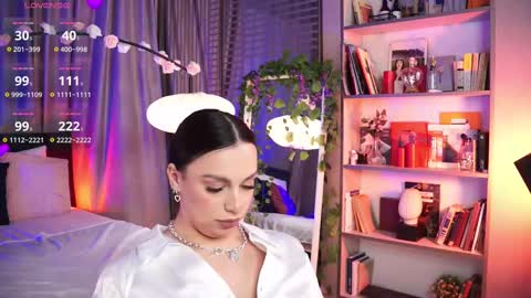 Snapshot of lunanight_ chatting on March 10, 12:07 am Luna next streams Mon Fri Sat Sun 8pm-5am gmt0 online show from March 10, 12:07 am