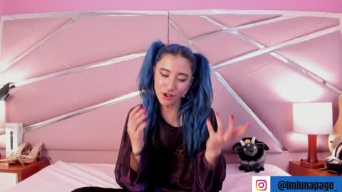 Luna Page online show from February 6, 4:36 pm