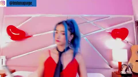 Luna Page online show from February 18, 2:06 pm