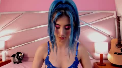 Luna Page online show from February 24, 3:20 pm