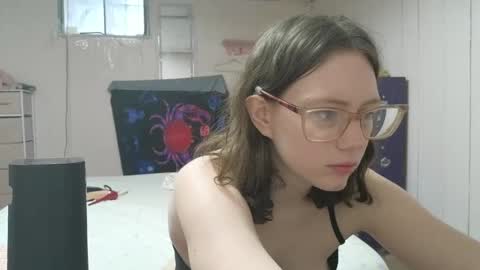 Snapshot of lunaquinn45 chatting on February 7, 3:08 pm lunaquinn45 online show from February 7, 3:08 pm