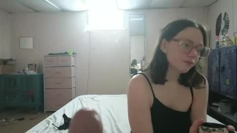 Snapshot of lunaquinn45 chatting on February 20, 11:10 pm lunaquinn45 online show from February 20, 11:10 pm