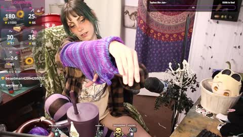 Snapshot of lunasparkles chatting on January 31, 6:24 am ..LunaSparkles. online show from January 31, 6:24 am