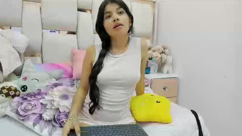 lunita57 online show from September 10, 8:21 pm
