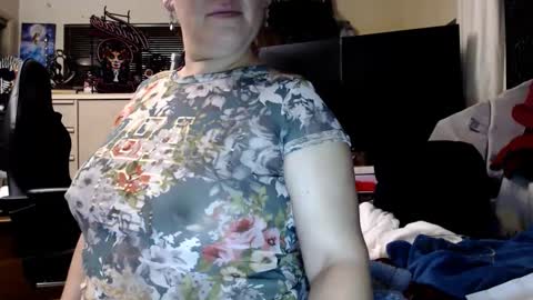 Snapshot of lusciouslibra82 chatting on March 2, 6:16 am .Clarissa. Follow me on Instagram miss buns online show from March 2, 6:16 am