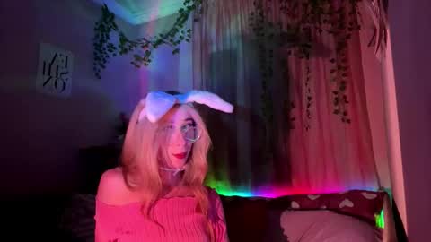 Monica online show from September 11, 6:31 pm