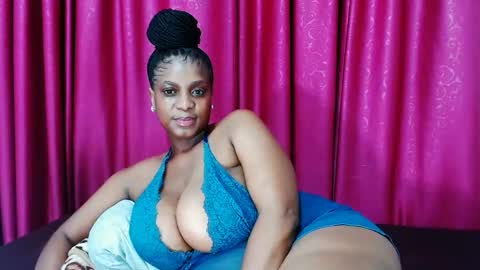 Snapshot of lustydesirex chatting on February 23, 10:20 pm lustydesirex online show from February 23, 10:20 pm