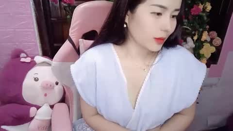 Snapshot of lyly_sweet97 chatting on March 7, 9:51 am lyly_sweet97 online show from March 7, 9:51 am