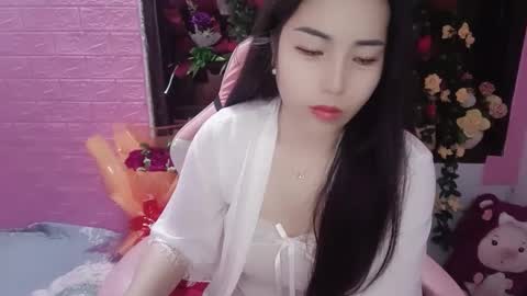 Snapshot of lyly_sweet97 chatting on February 24, 6:27 am lyly_sweet97 online show from February 24, 6:27 am