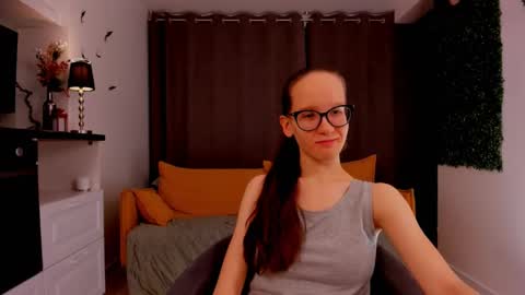 Sara online show from February 17, 4:06 pm