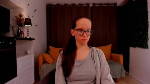 Sara online show from February 17, 7:12 pm