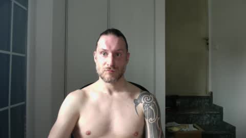 Snapshot of m4rduk81 chatting on March 11, 9:02 am m4rduk online show from March 11, 9:02 am
